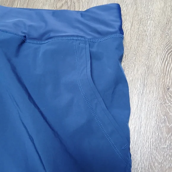 Lands' End Women's Size 16 Vibrant Blue Athletic Shorts - Picture 7 of 8